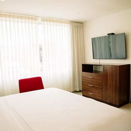 Hotel Parque Del Sol Монтерия Экстерьер фото
