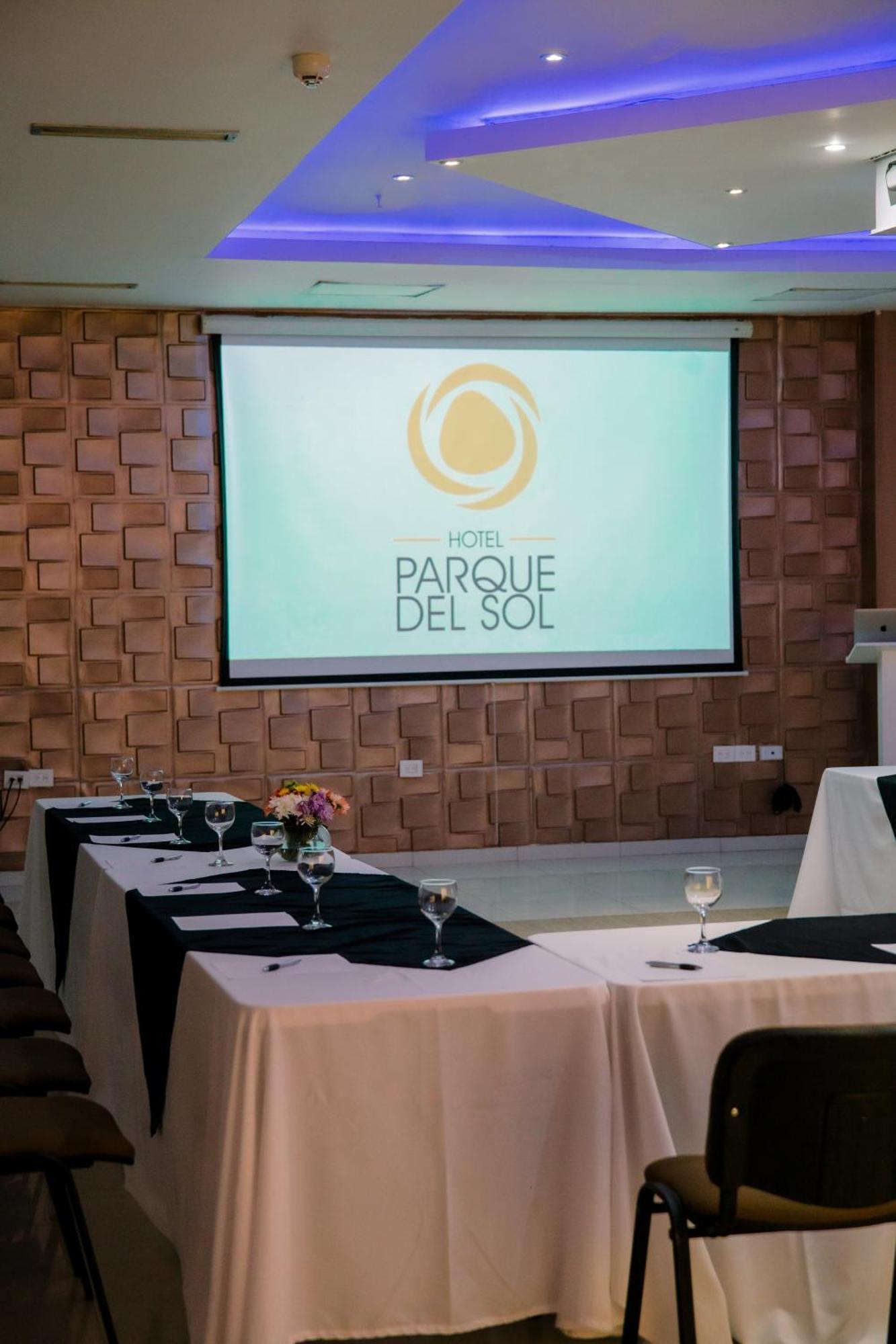 Hotel Parque Del Sol Монтерия Экстерьер фото