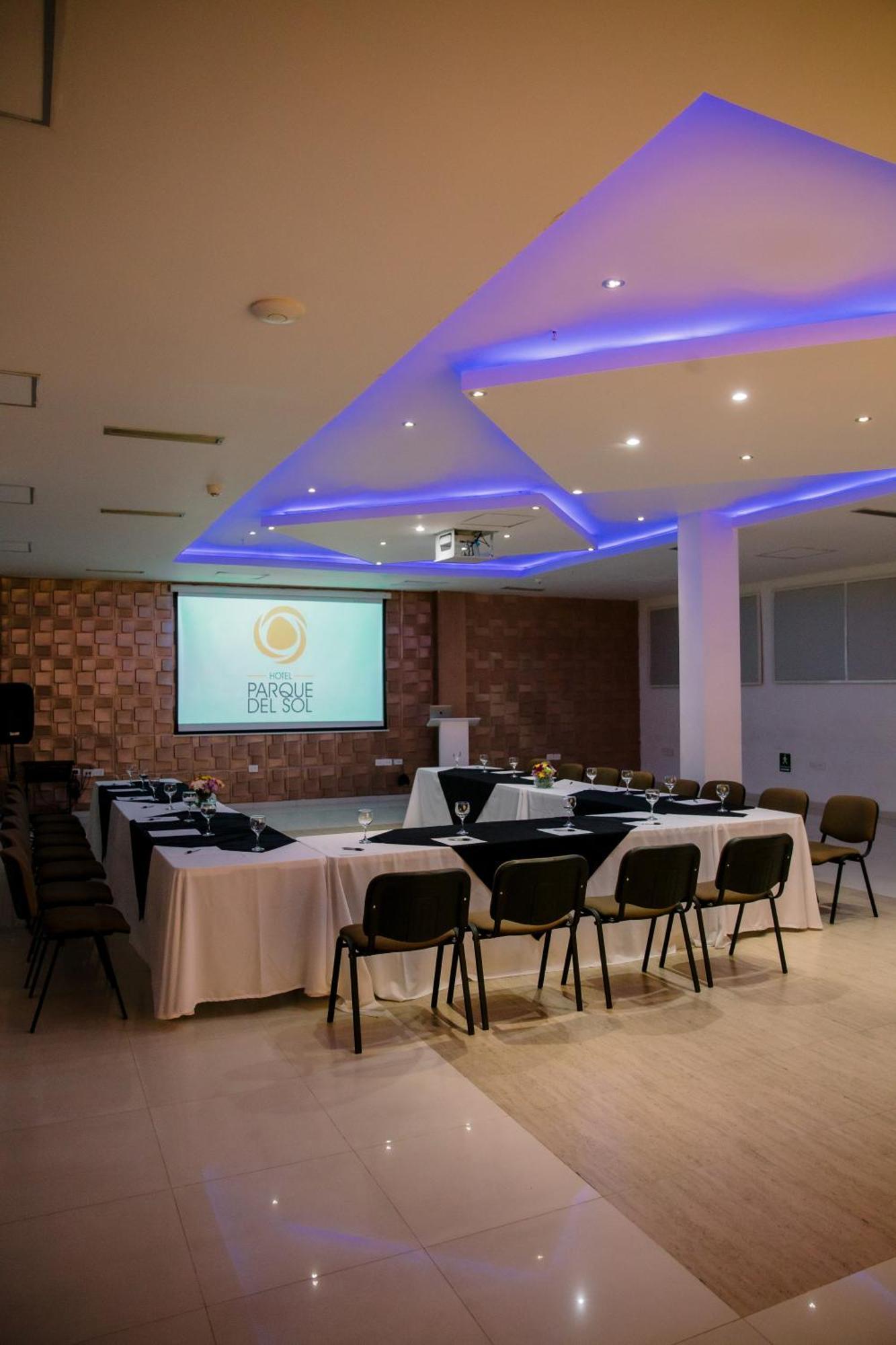 Hotel Parque Del Sol Монтерия Экстерьер фото