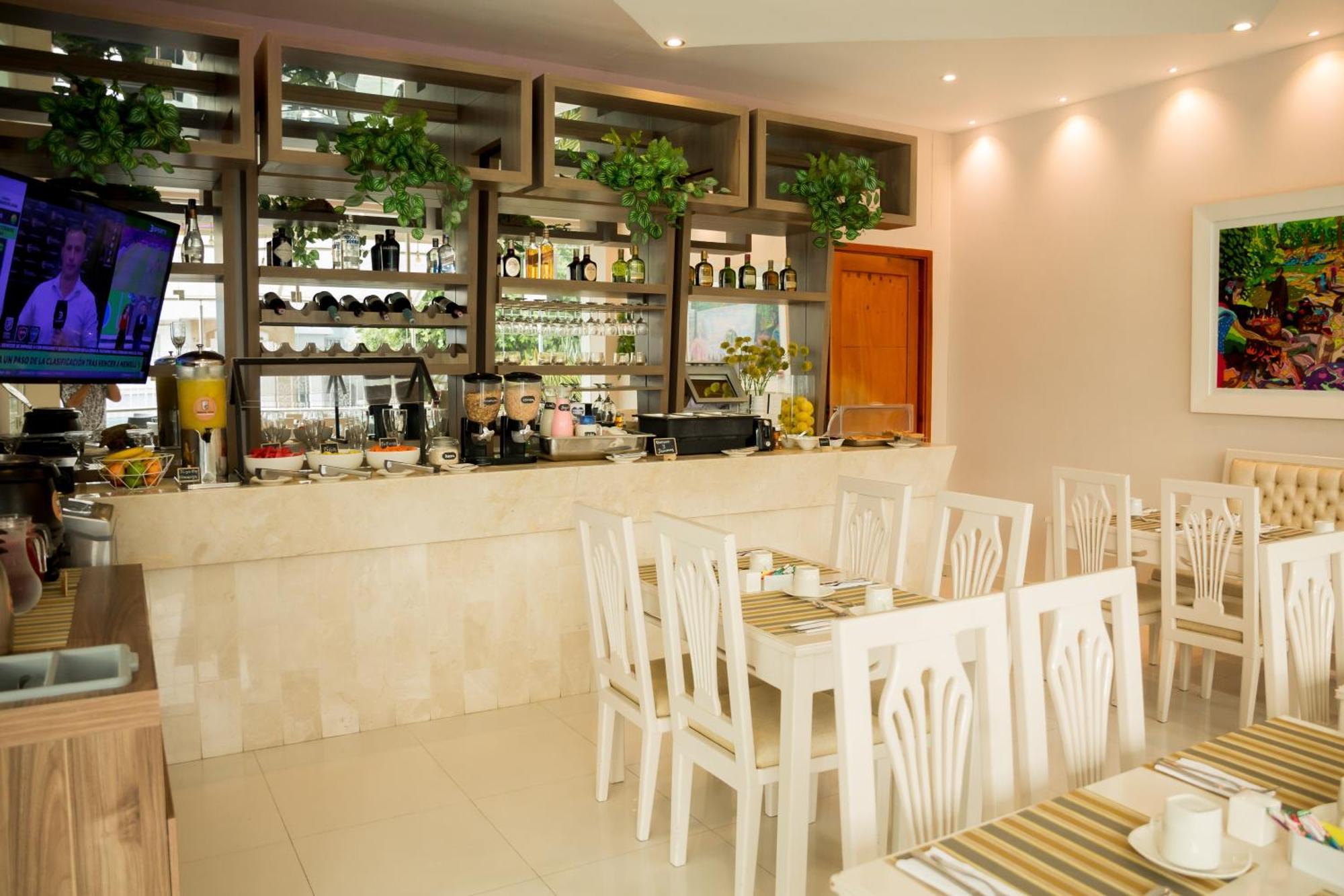 Hotel Parque Del Sol Монтерия Экстерьер фото