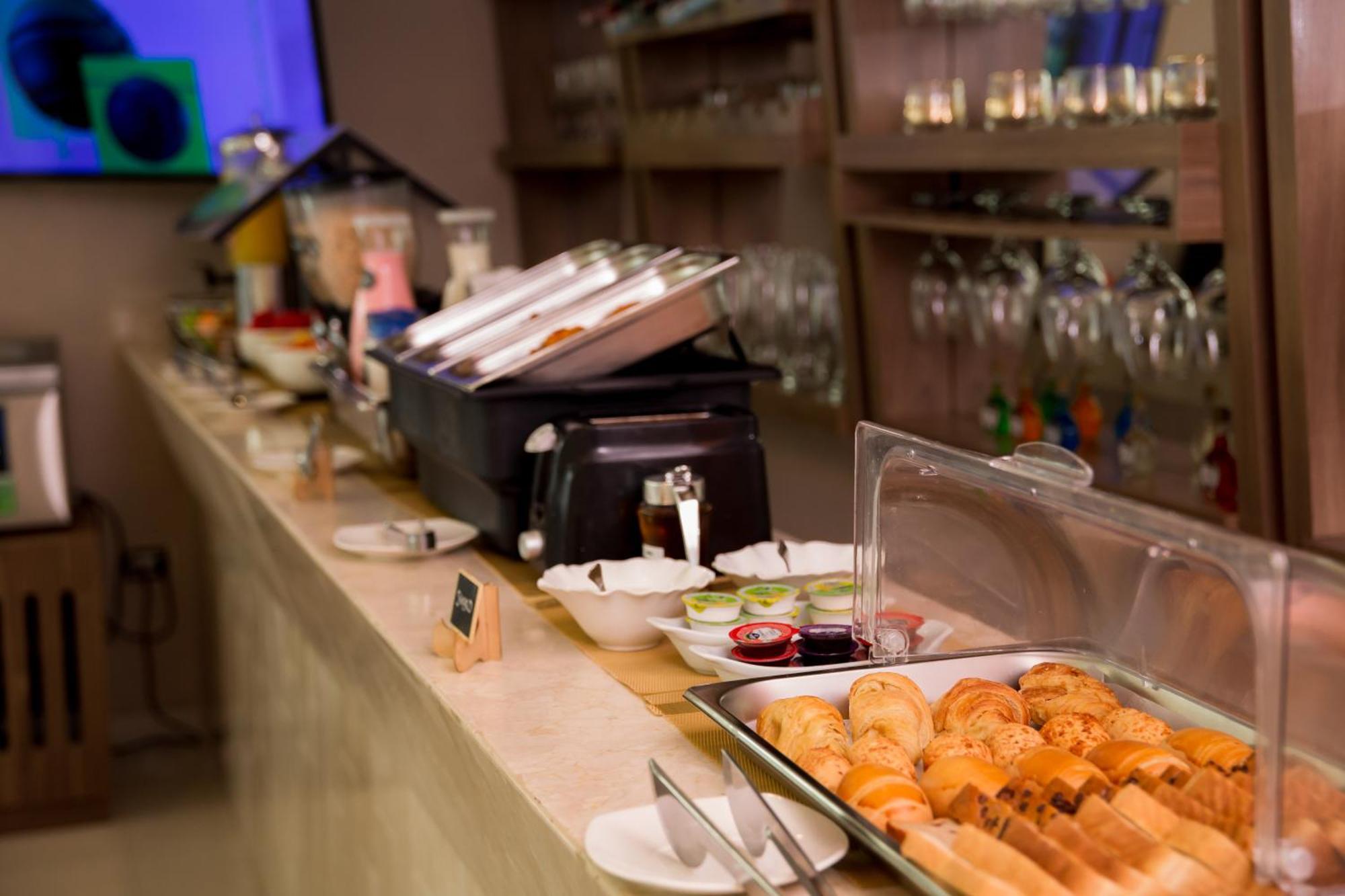 Hotel Parque Del Sol Монтерия Экстерьер фото