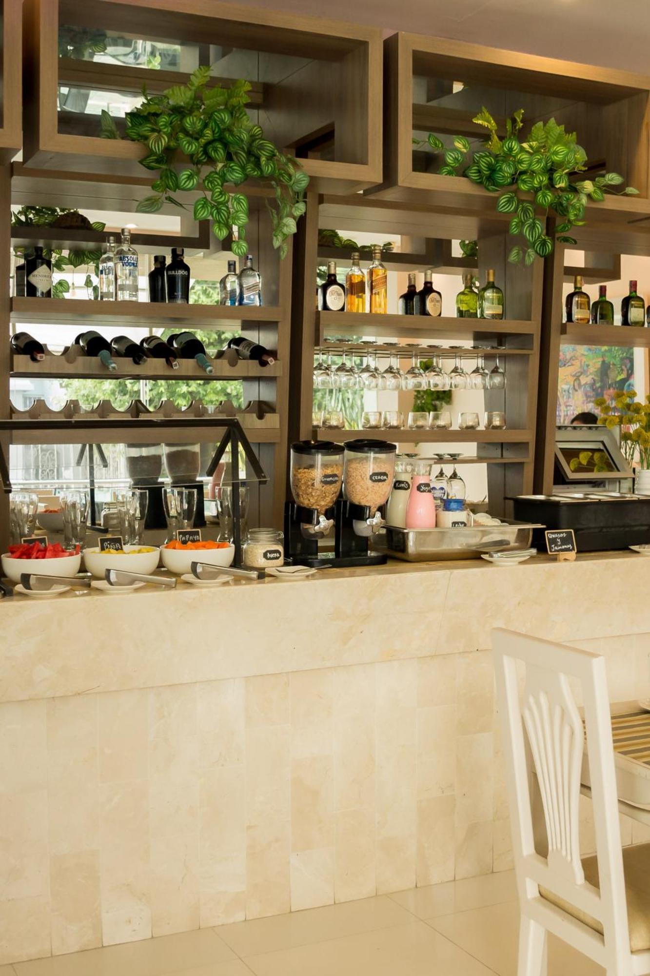 Hotel Parque Del Sol Монтерия Экстерьер фото