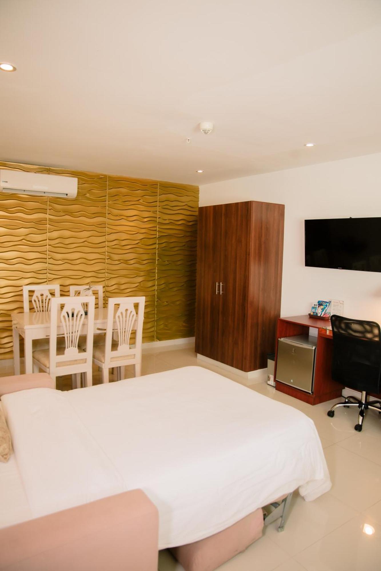 Hotel Parque Del Sol Монтерия Экстерьер фото